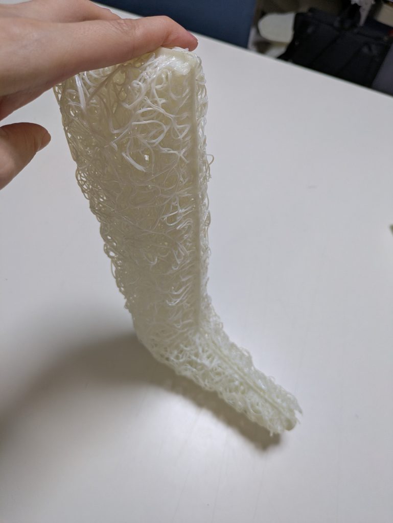 ブレスエアー素材を立体形状した加工品ブーツキーパー