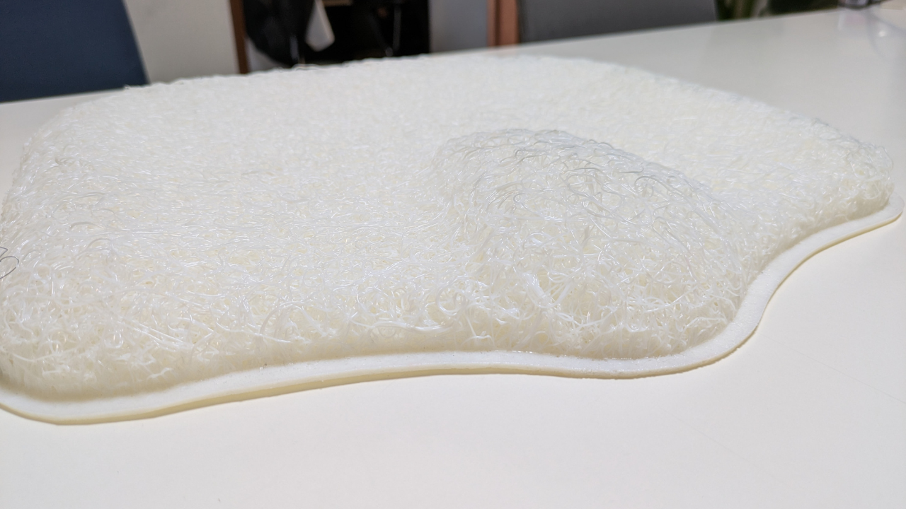 複雑立体形状のブレスエアー加工品